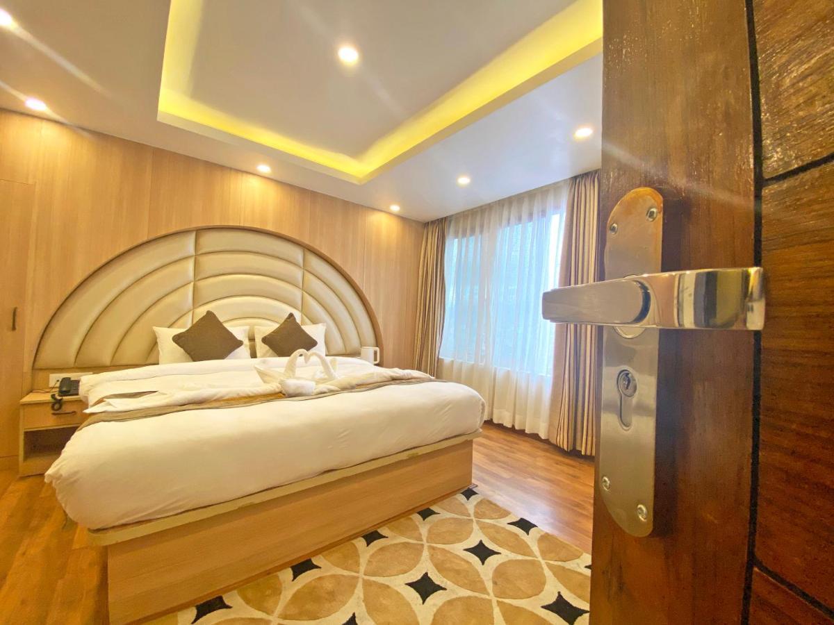 Hotel Airport Gurkha Kathmandu Bagian luar foto