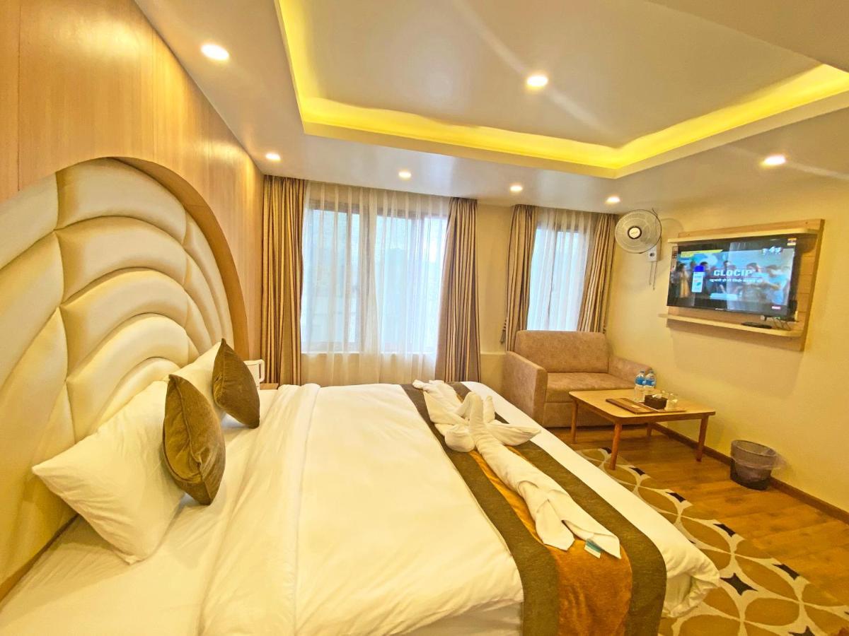 Hotel Airport Gurkha Kathmandu Bagian luar foto