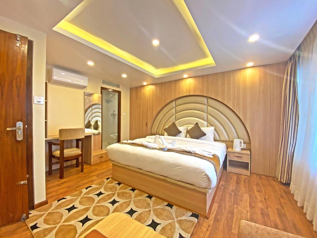 Hotel Airport Gurkha Kathmandu Bagian luar foto