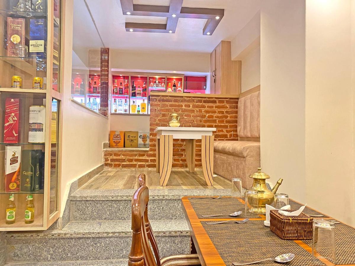 Hotel Airport Gurkha Kathmandu Bagian luar foto