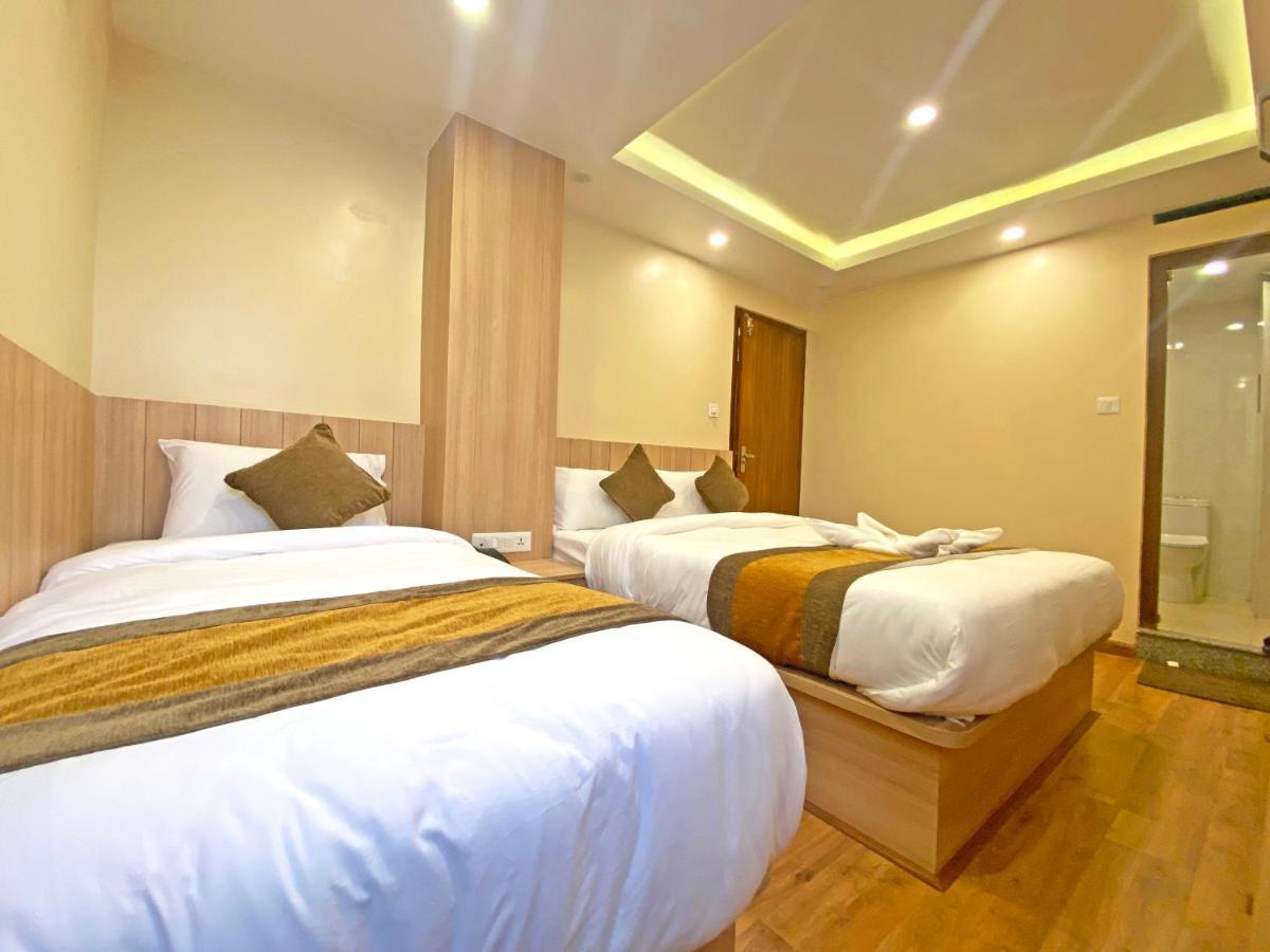 Hotel Airport Gurkha Kathmandu Bagian luar foto