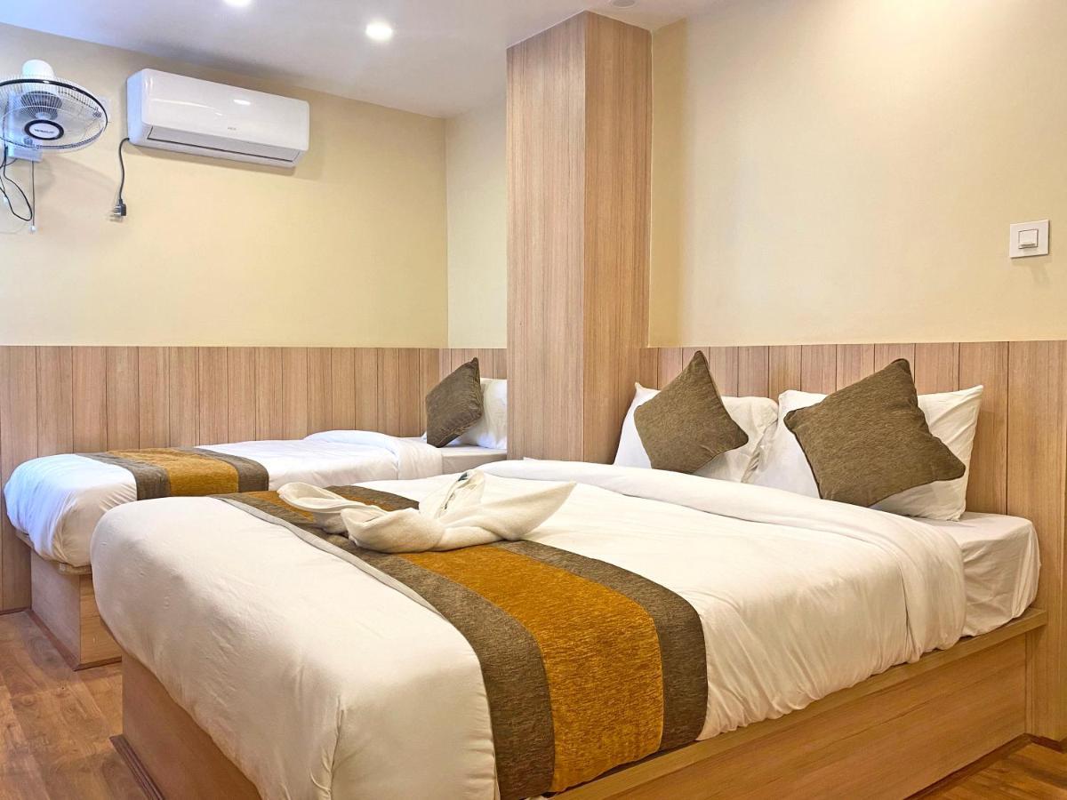 Hotel Airport Gurkha Kathmandu Bagian luar foto