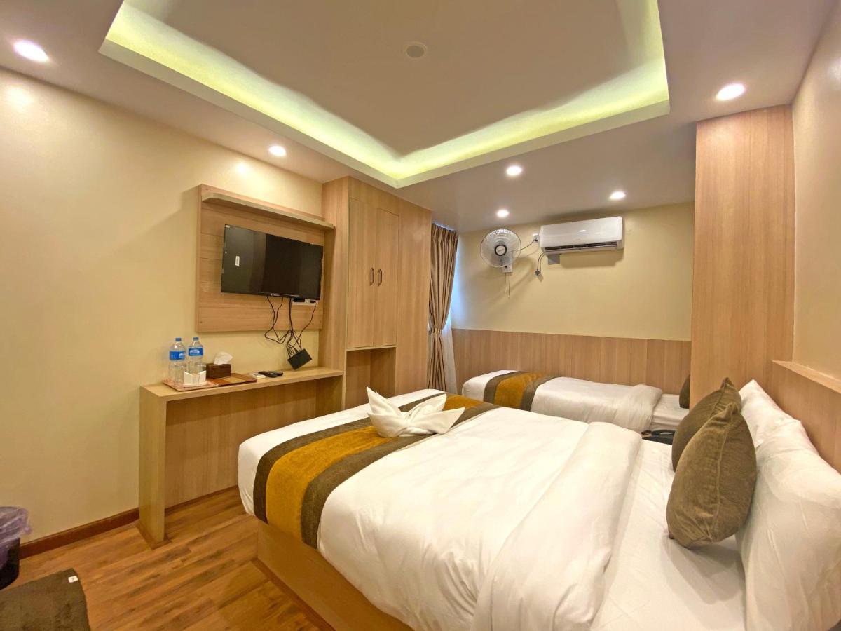 Hotel Airport Gurkha Kathmandu Bagian luar foto