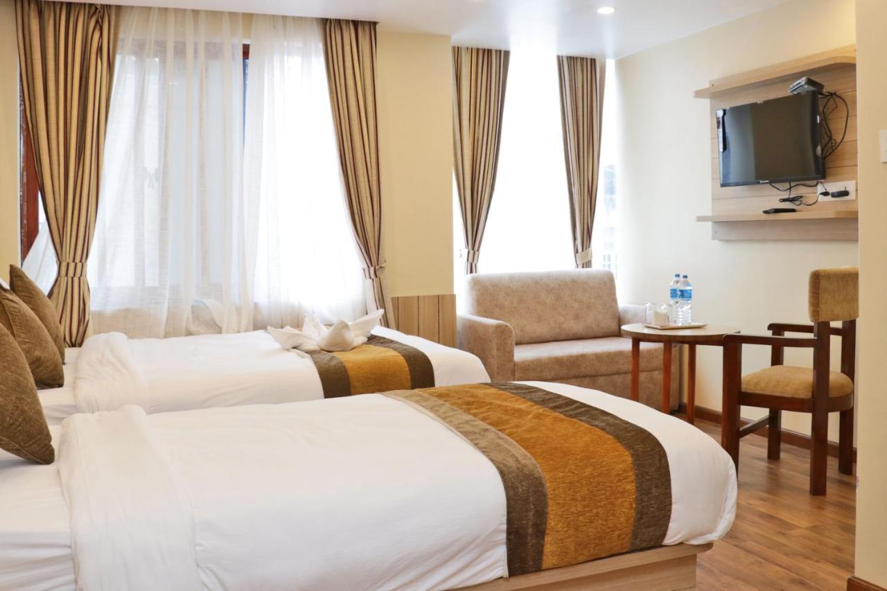Hotel Airport Gurkha Kathmandu Bagian luar foto