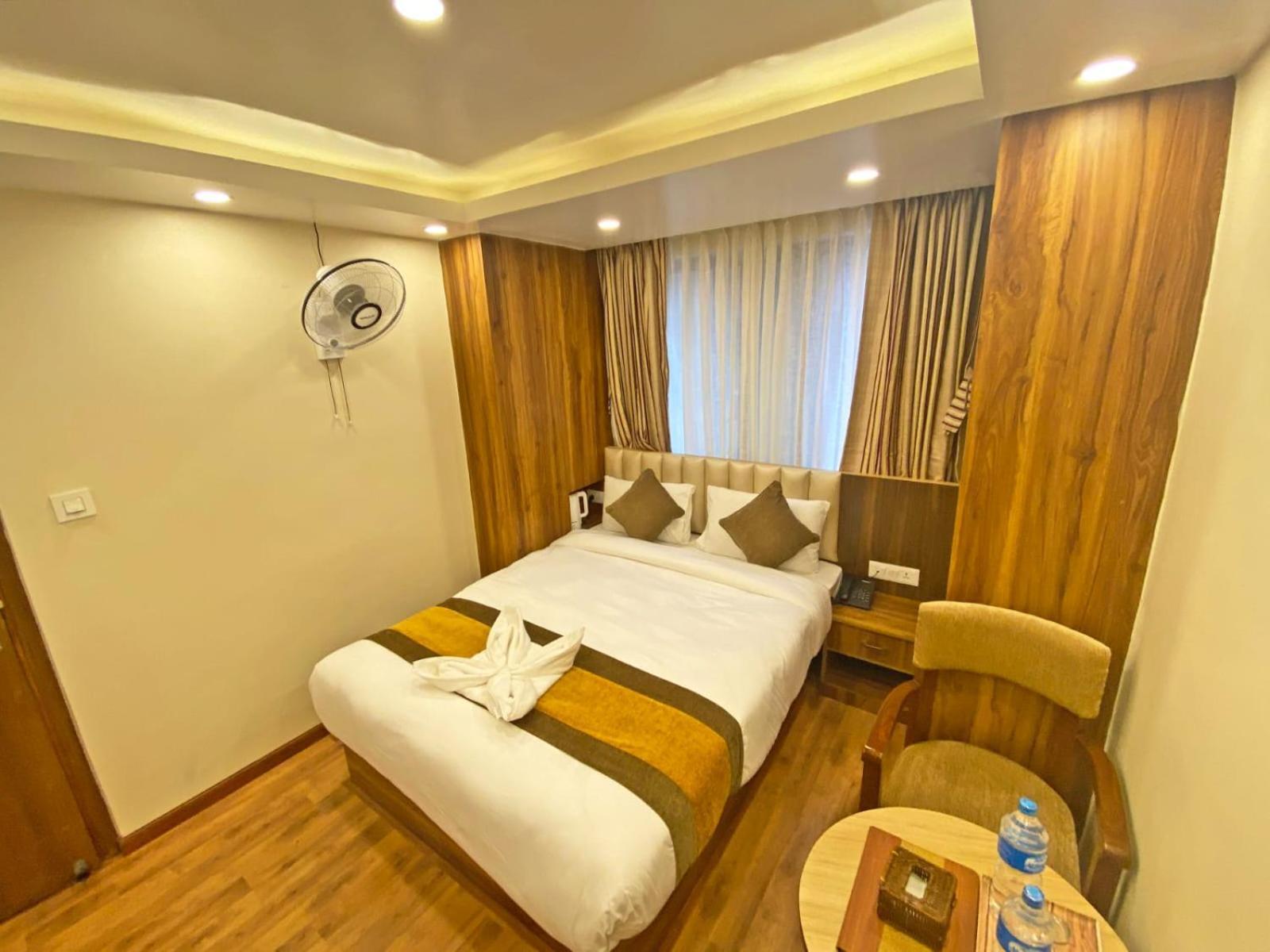 Hotel Airport Gurkha Kathmandu Bagian luar foto