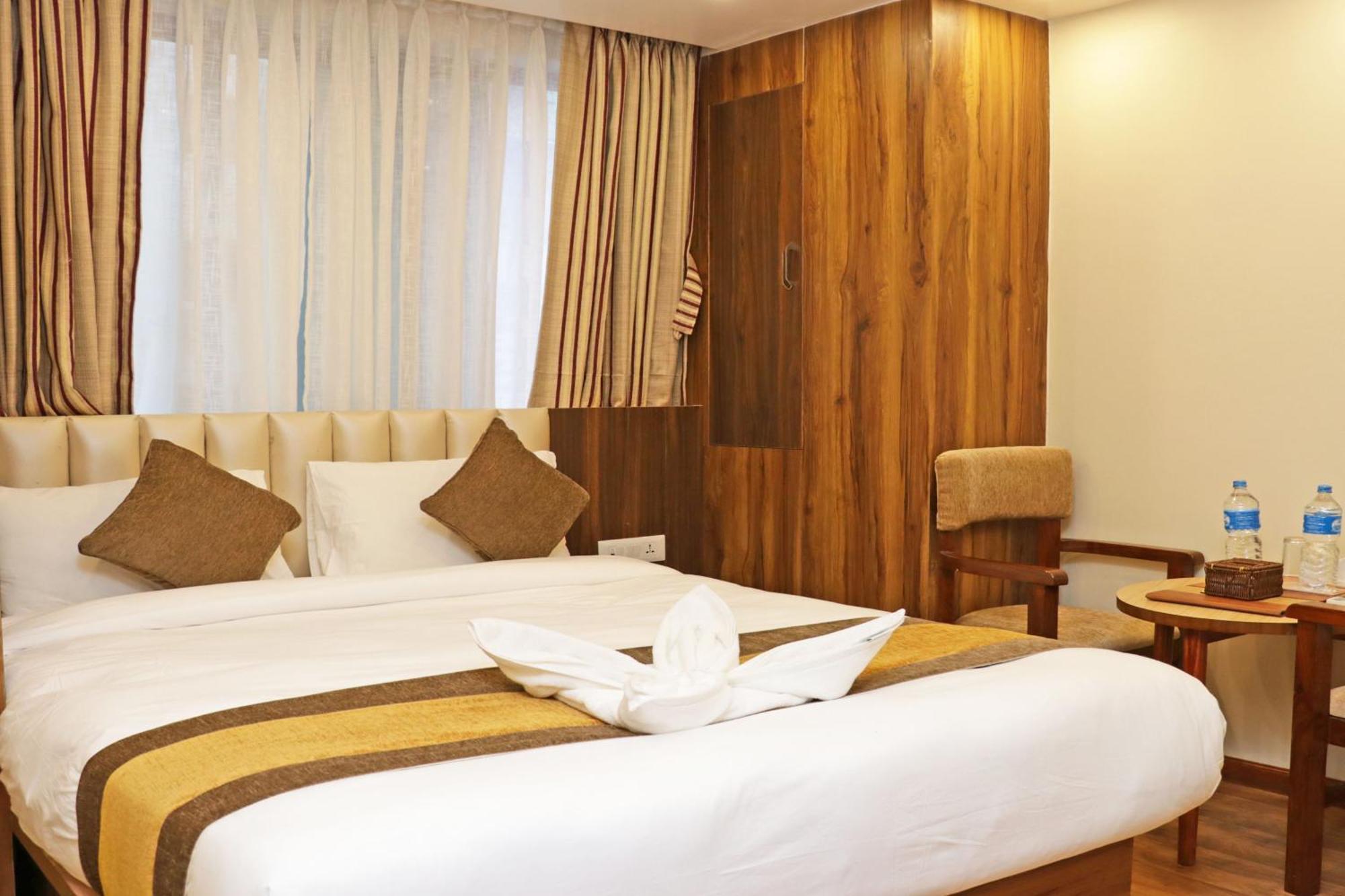 Hotel Airport Gurkha Kathmandu Bagian luar foto