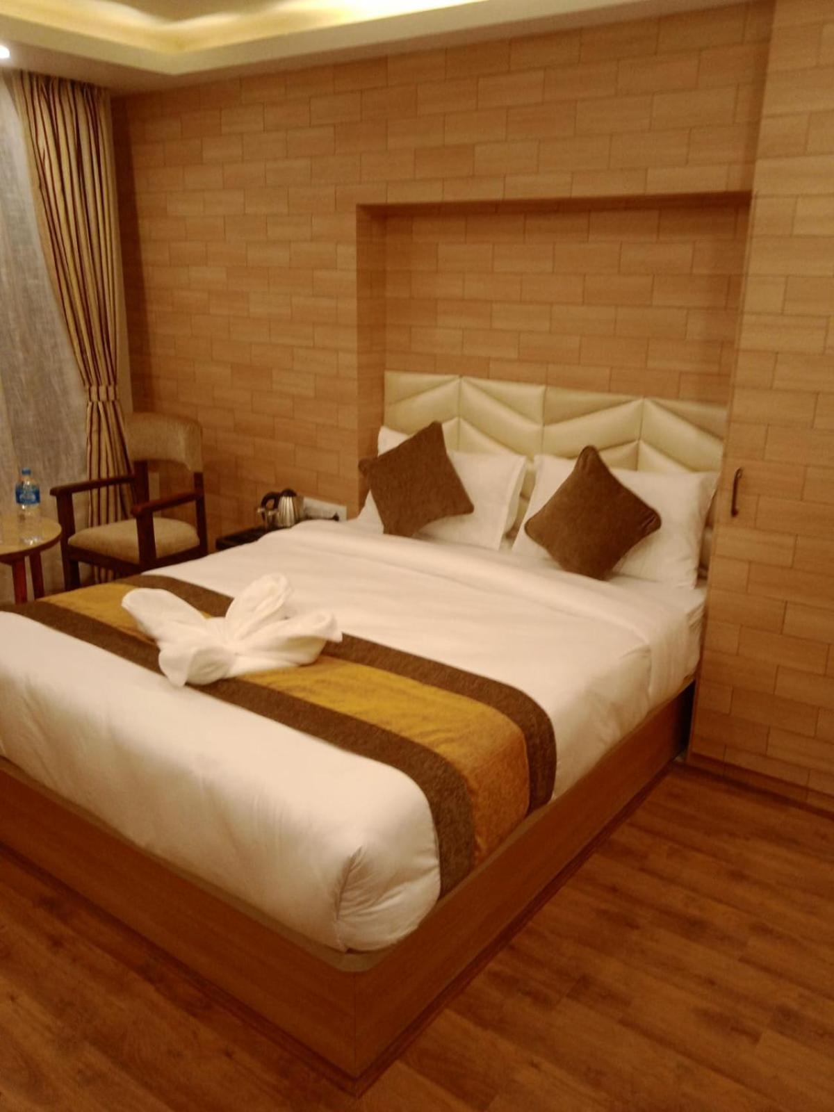 Hotel Airport Gurkha Kathmandu Bagian luar foto