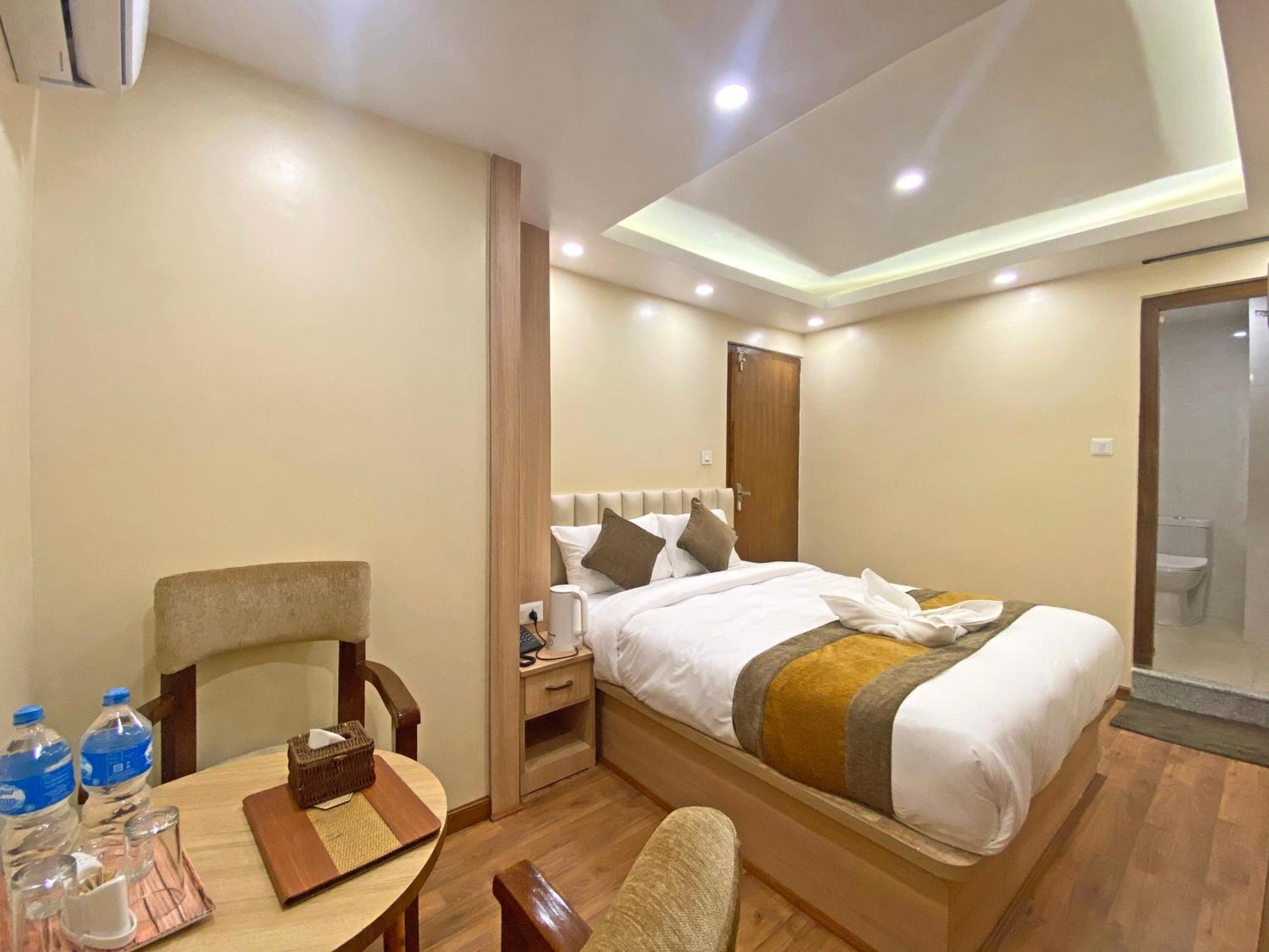 Hotel Airport Gurkha Kathmandu Bagian luar foto