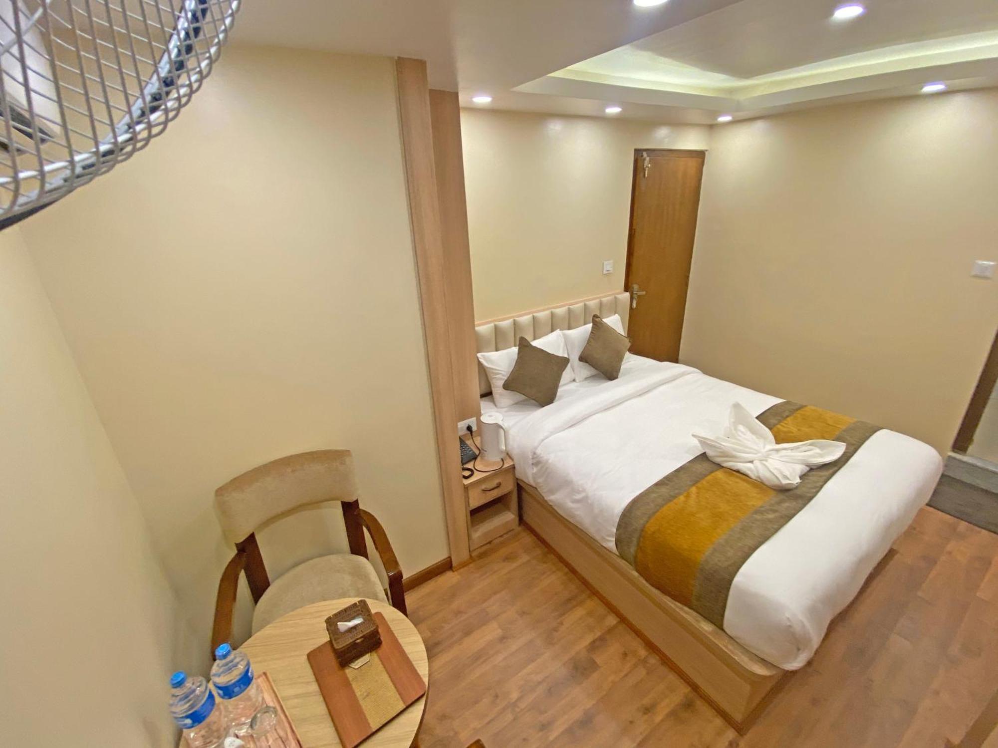 Hotel Airport Gurkha Kathmandu Bagian luar foto